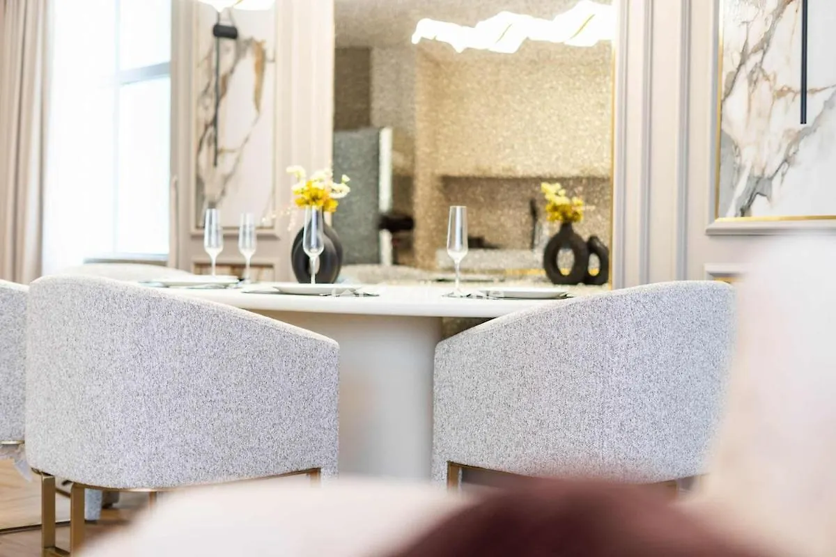 Stylish 2Bedroom In Difc Dubai Newly Furnished United Arab Emirates